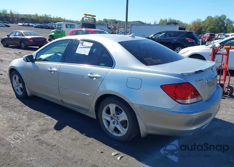 2005 Acura Rl 3.5 from USA, damaged, VIN JH4KB16515C004400